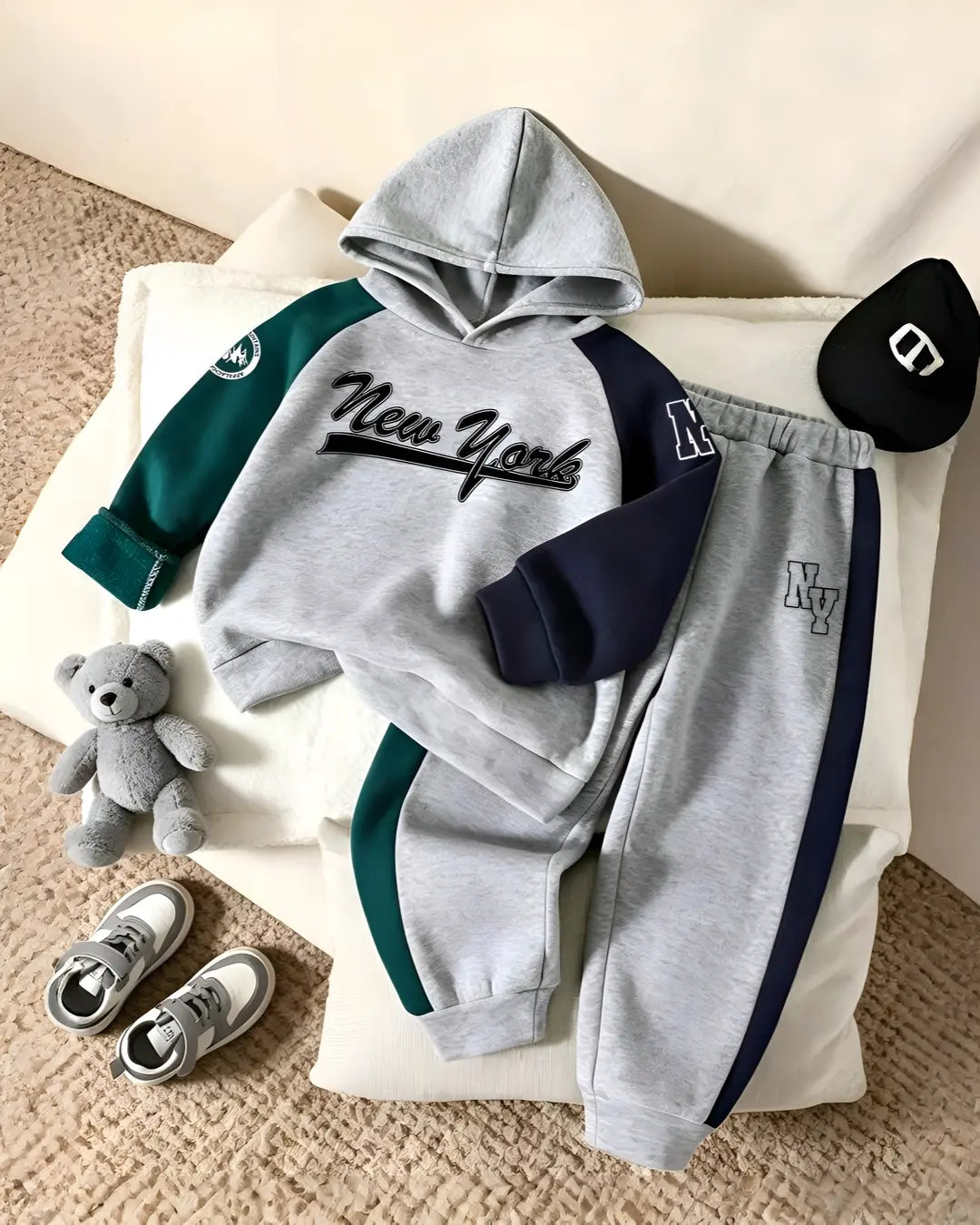Kids Winter Fleece Tracksuit – Grey New York Print