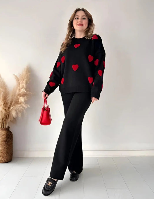 Black winter heart print 2-piece co-ord set, a comfortable and charming outfit.