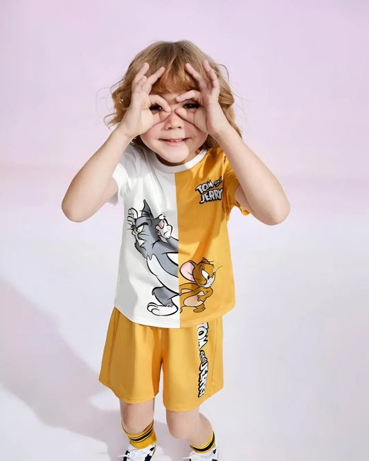 Yellow Tom & Jerry unisex kids' suit with a half-sleeve print.
