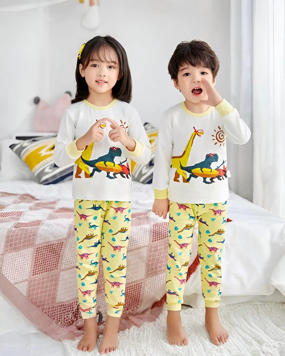 Unisex dinosaur print kids' suit for both boys and girls, a comfortable and fun outfit