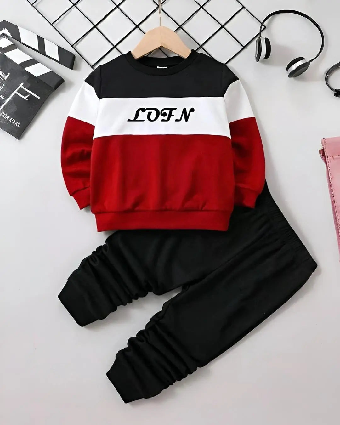 Kids winter fleece suit with land style print – warm and stylish outfit for boys and girls