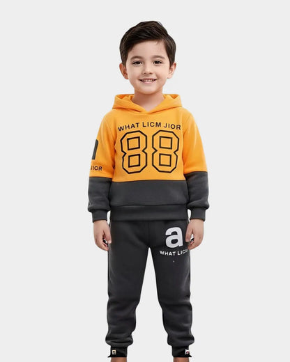 "Kids' winter fleece suit with yellow 88 sport print—a warm and comfortable outfit for boys and girls"